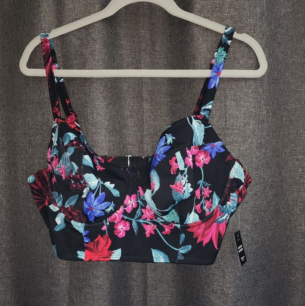 Torrid nwt bathing suit top